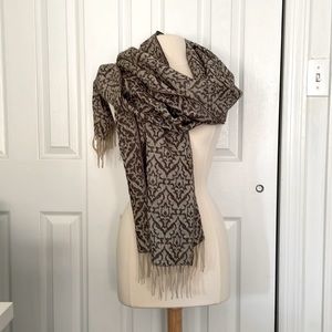 Ann Taylor LOFT blanket scarf